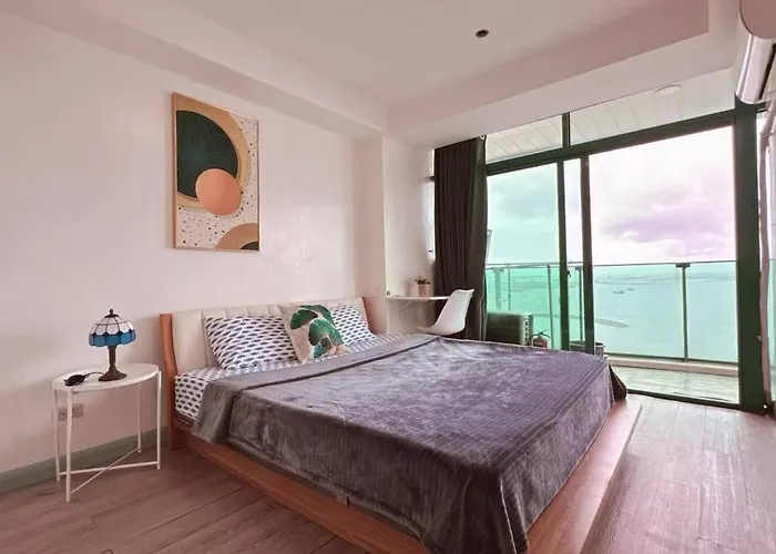 Seaview Staycation In Malate Apartment *