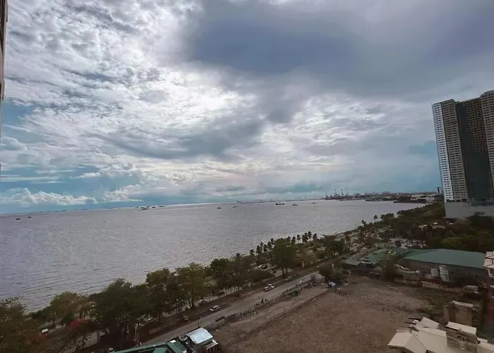 Seaview Staycation In Malate Manila
