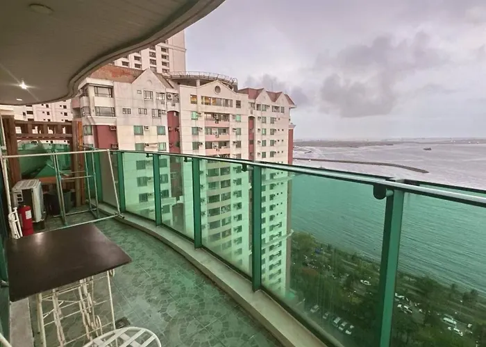 Seaview Staycation In Malate Apartment