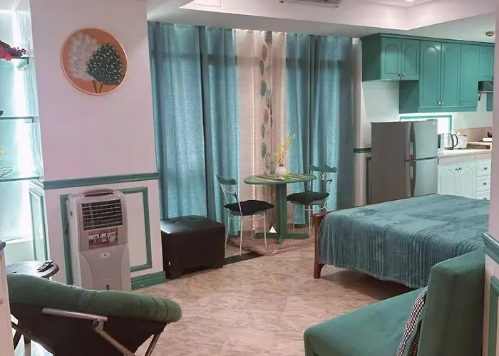 Seaview Staycation In Malate Manila